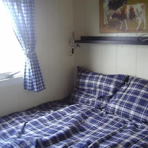 https://your-cozy-waggon-at-the-cows-paradise.amsterdamhotelsnl.com